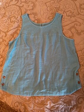 Kuhl Light Green Textured Sleeveless Tank with Side Buttons size L